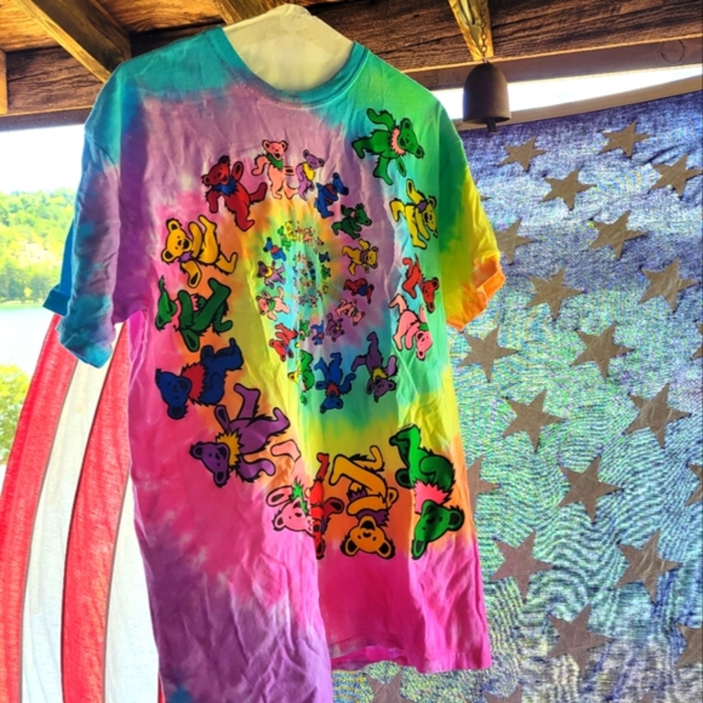 Swirly Dancing Bears Tie-Dye